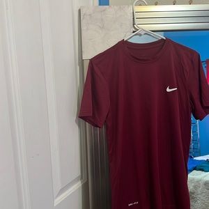 Boys/young men’s size small Nike Tee. Dri-fit